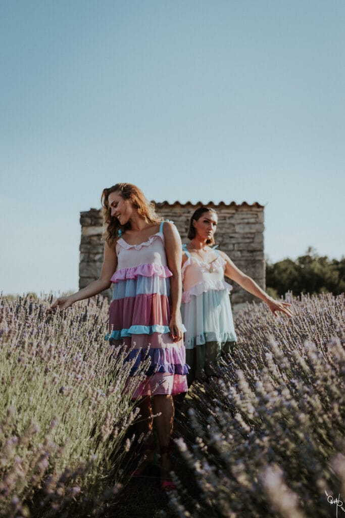 ivana & sara 17